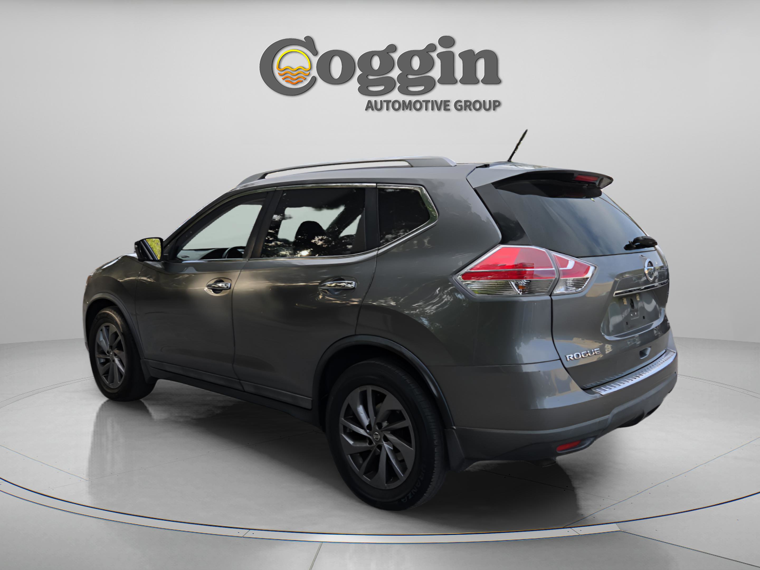 Used 2016 Nissan Rogue SL w/ SL Premium Package FWD image 3