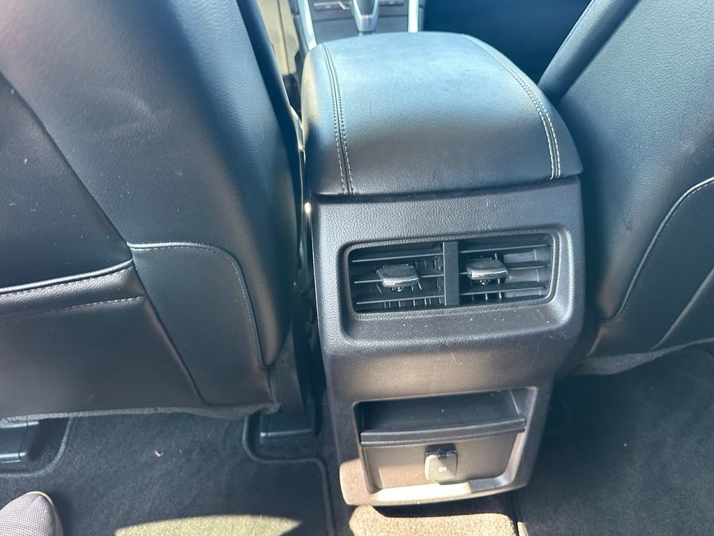 Used 2018 Ford Edge Titanium AWD/4WD image 25