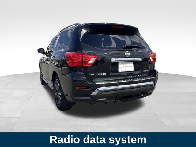 Used 2017 Nissan Pathfinder Platinum FWD image 3