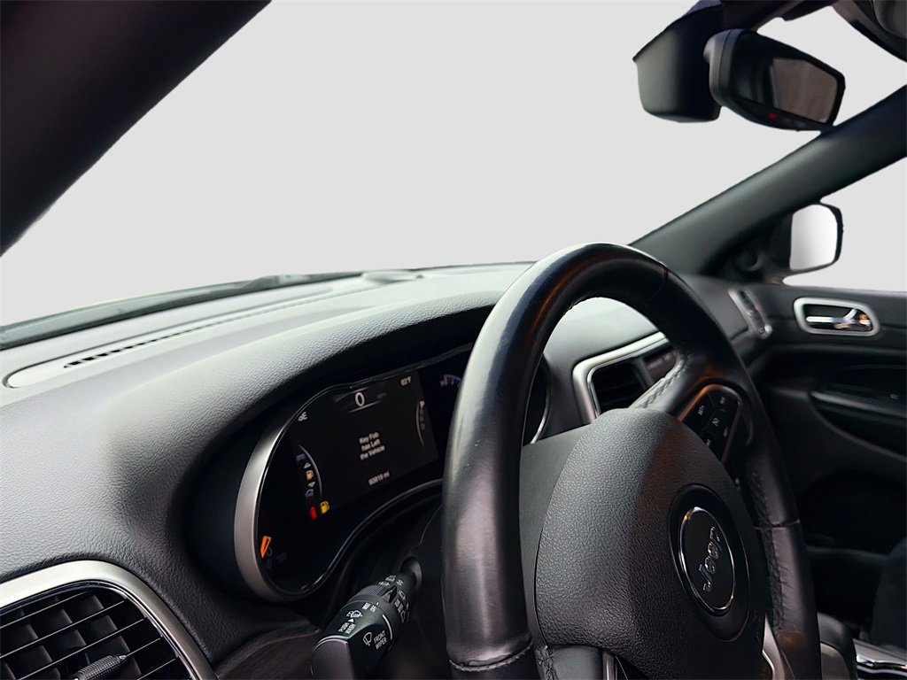 Used 2018 Jeep Grand Cherokee Laredo image 9