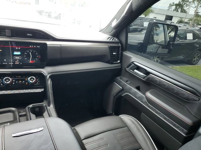 Used 2025 GMC Sierra 2500 AT4X AWD/4WD image 14