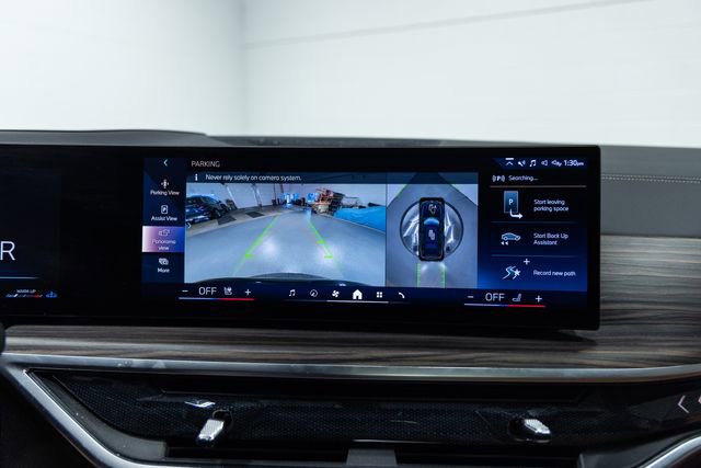 Certified 2024 BMW X7 xDrive40i w/ M Sport Package image 18