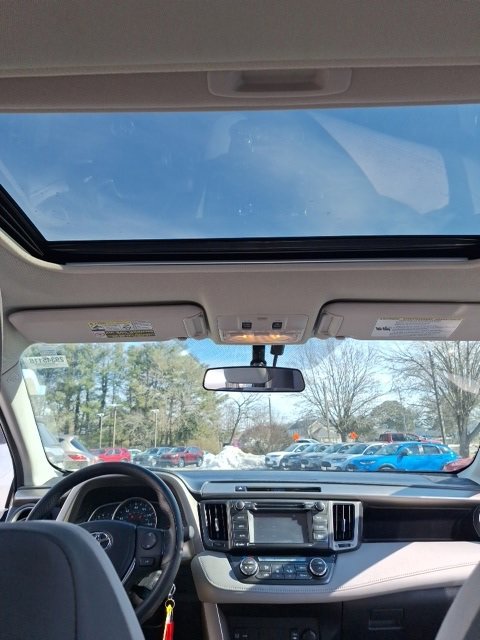 Used 2015 Toyota RAV4 XLE image 24