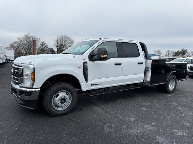 New 2026 Ford F350 XL w/ XL Chrome Package image 3