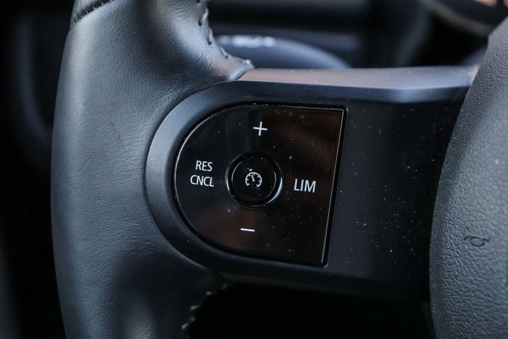 Used 2023 MINI Cooper Countryman SE w/ Storage Package image 28