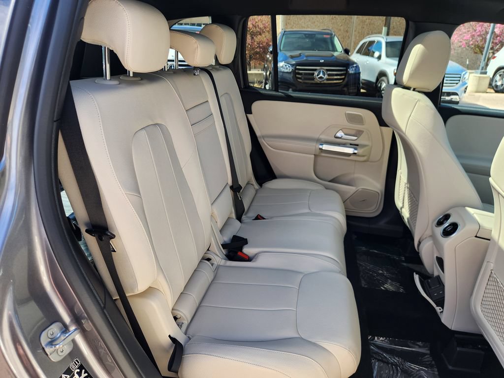 New 2026 Mercedes-Benz GLB 250 4MATIC image 12