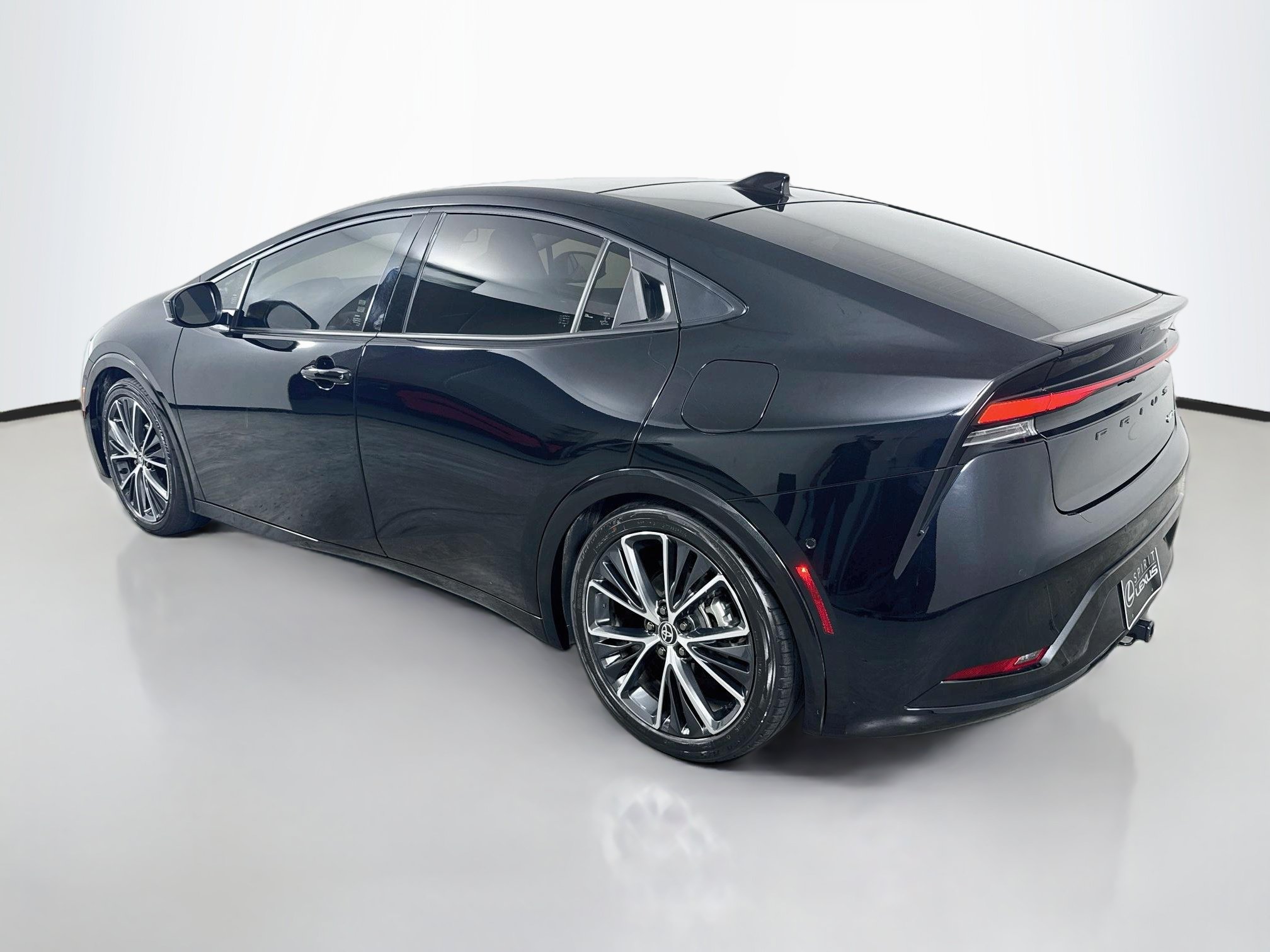Used 2024 Toyota Prius Limited w/ Limited Premium Package FWD image 5