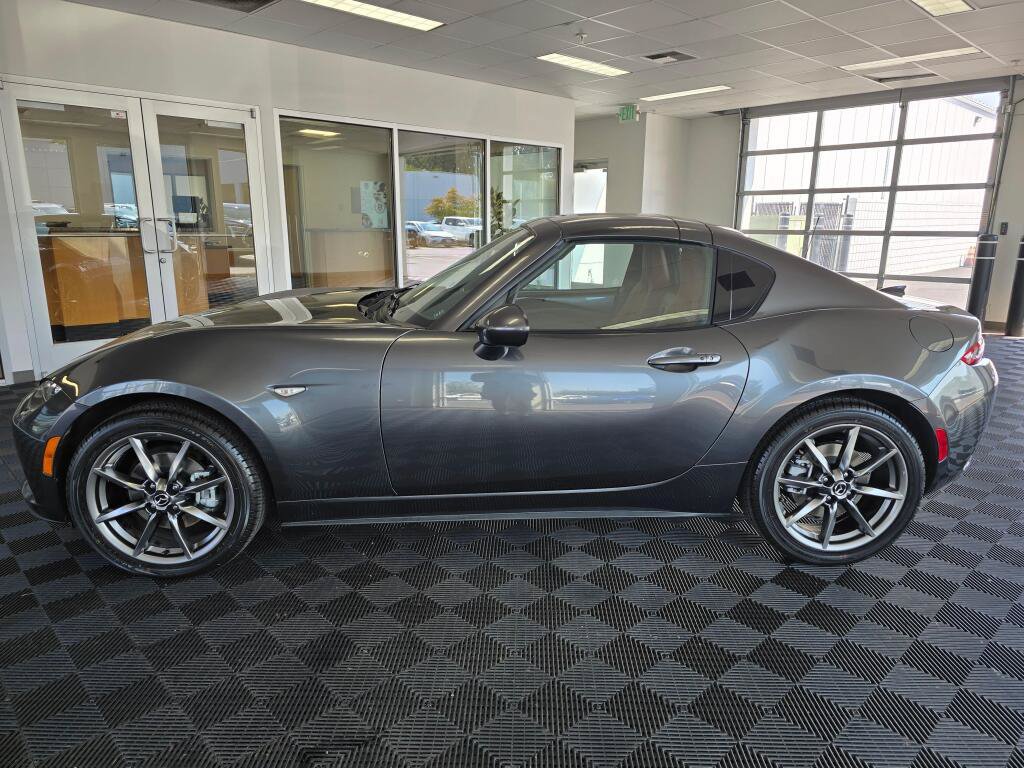 Used 2023 MAZDA MX-5 Miata Grand Touring RWD image 2