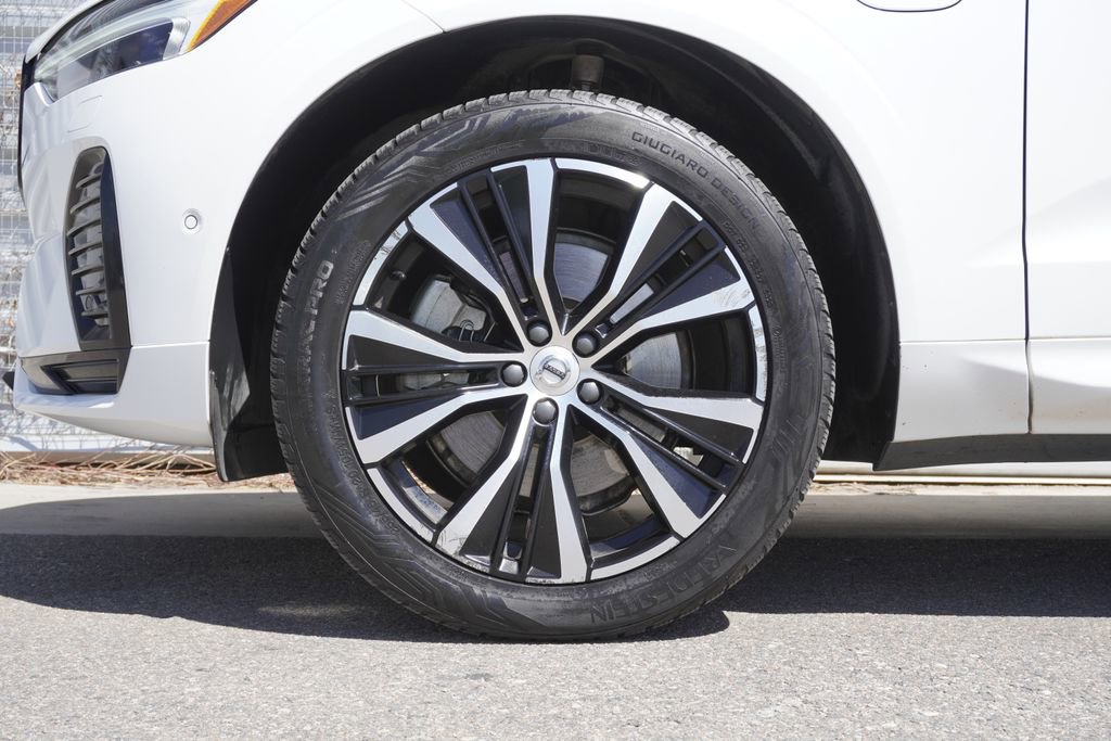 Used 2023 Volvo XC60 T8 Plus w/ Climate Package AWD/4WD image 32