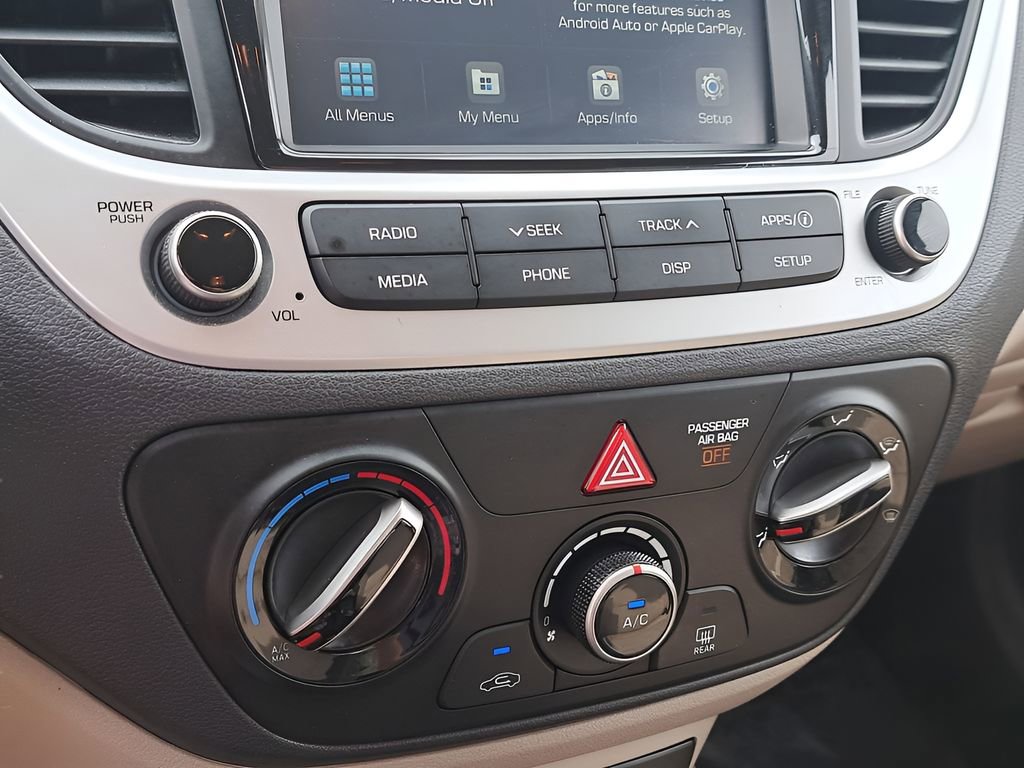 Used 2022 Hyundai Accent SEL image 23