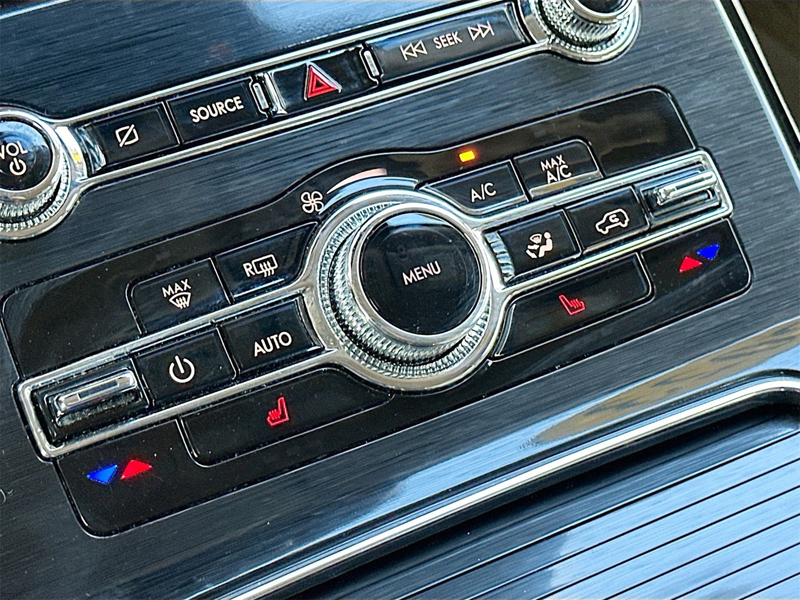 Used 2023 Lincoln Nautilus AWD w/ Premium Package image 20