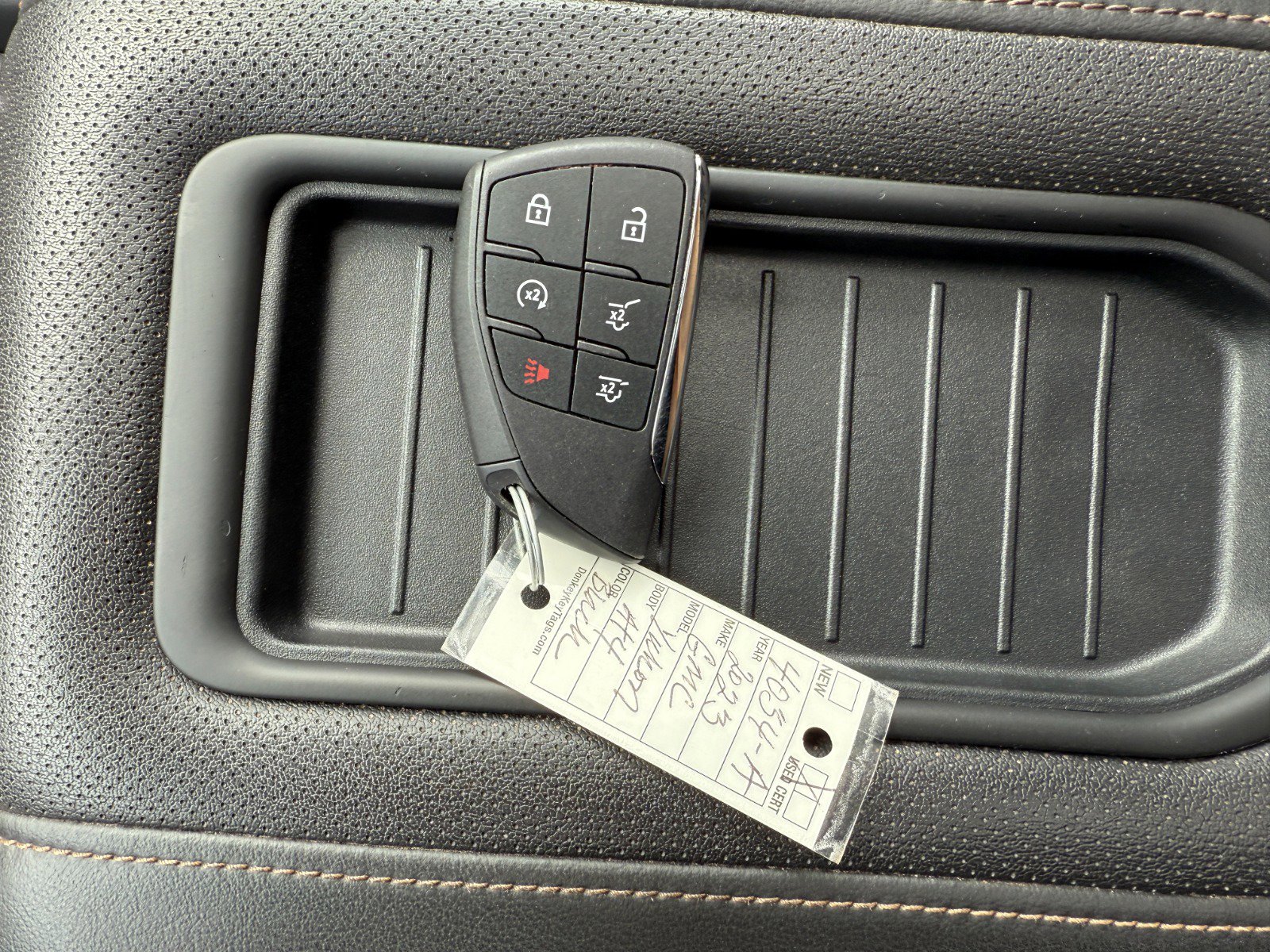 Used 2023 GMC Yukon AT4 image 40