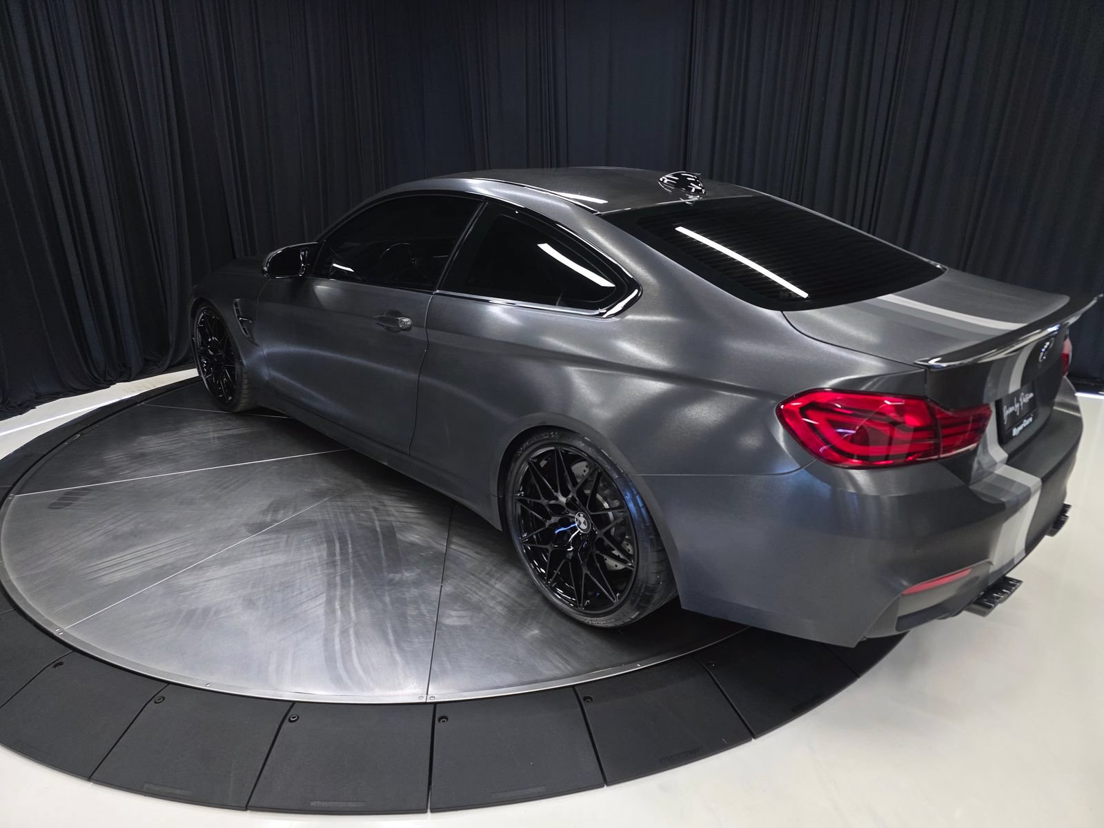 Used 2019 BMW M4 Coupe w/ Competition Package RWD image 11
