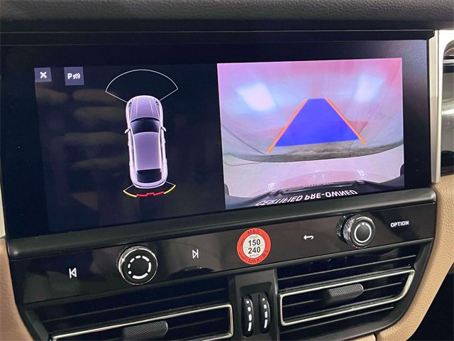 Used 2022 Porsche Macan w/ Premium Package Plus image 5