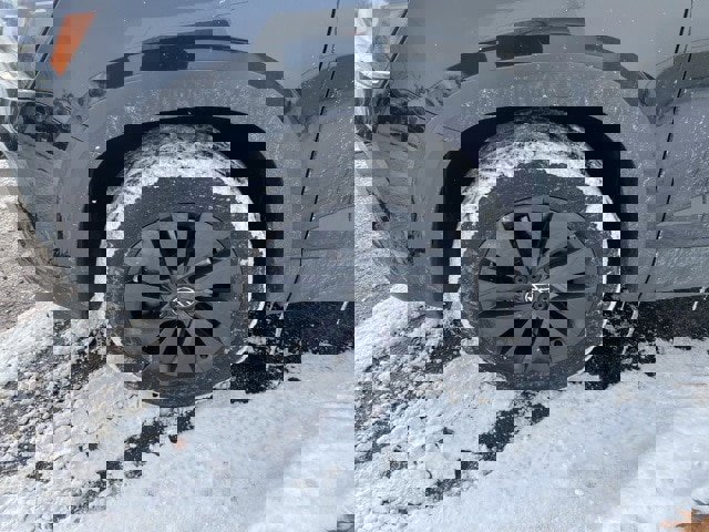 Used 2022 Volkswagen Taos S image 13