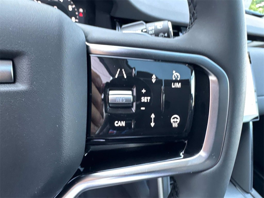 New 2025 Land Rover Discovery Sport S image 26