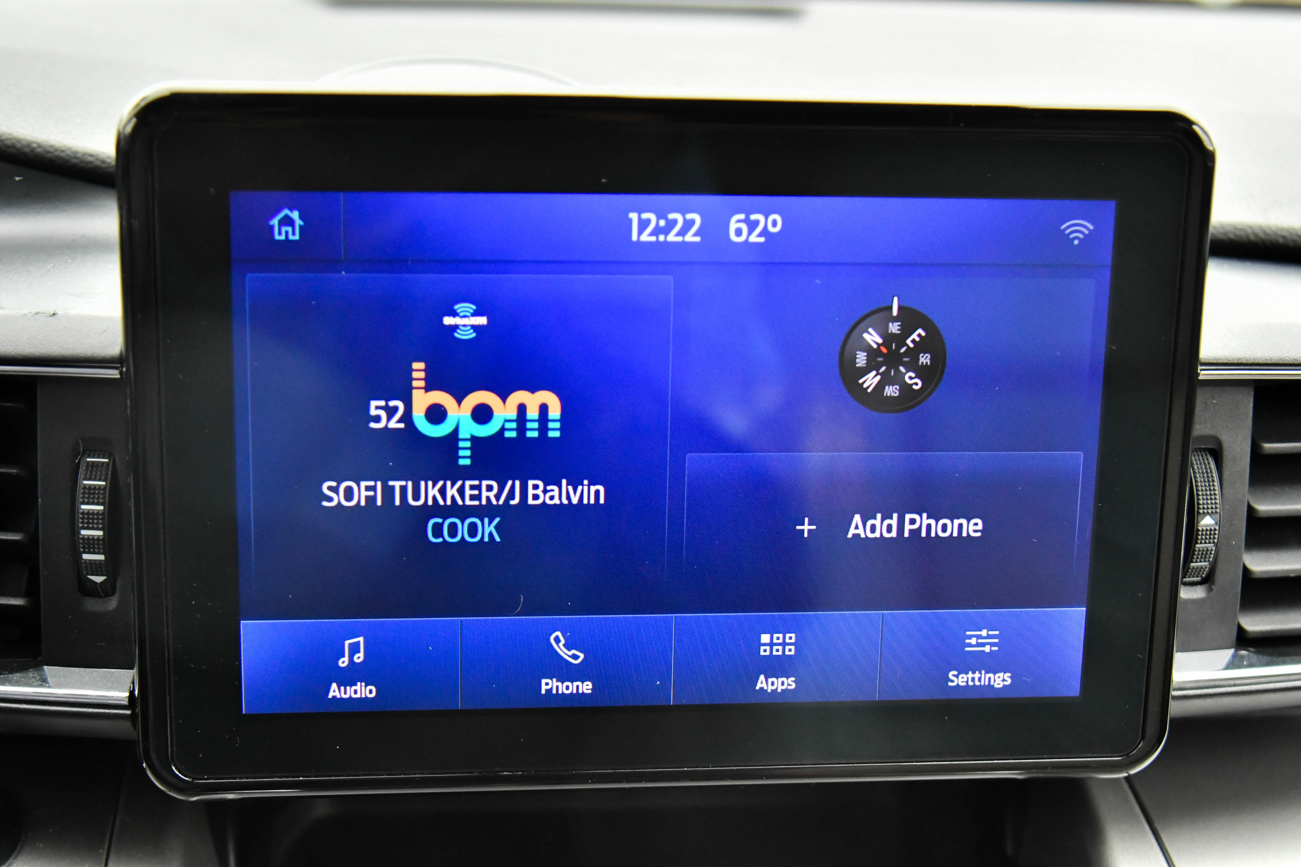 Used 2021 Ford Explorer XLT w/ Equipment Group 202A RWD image 19