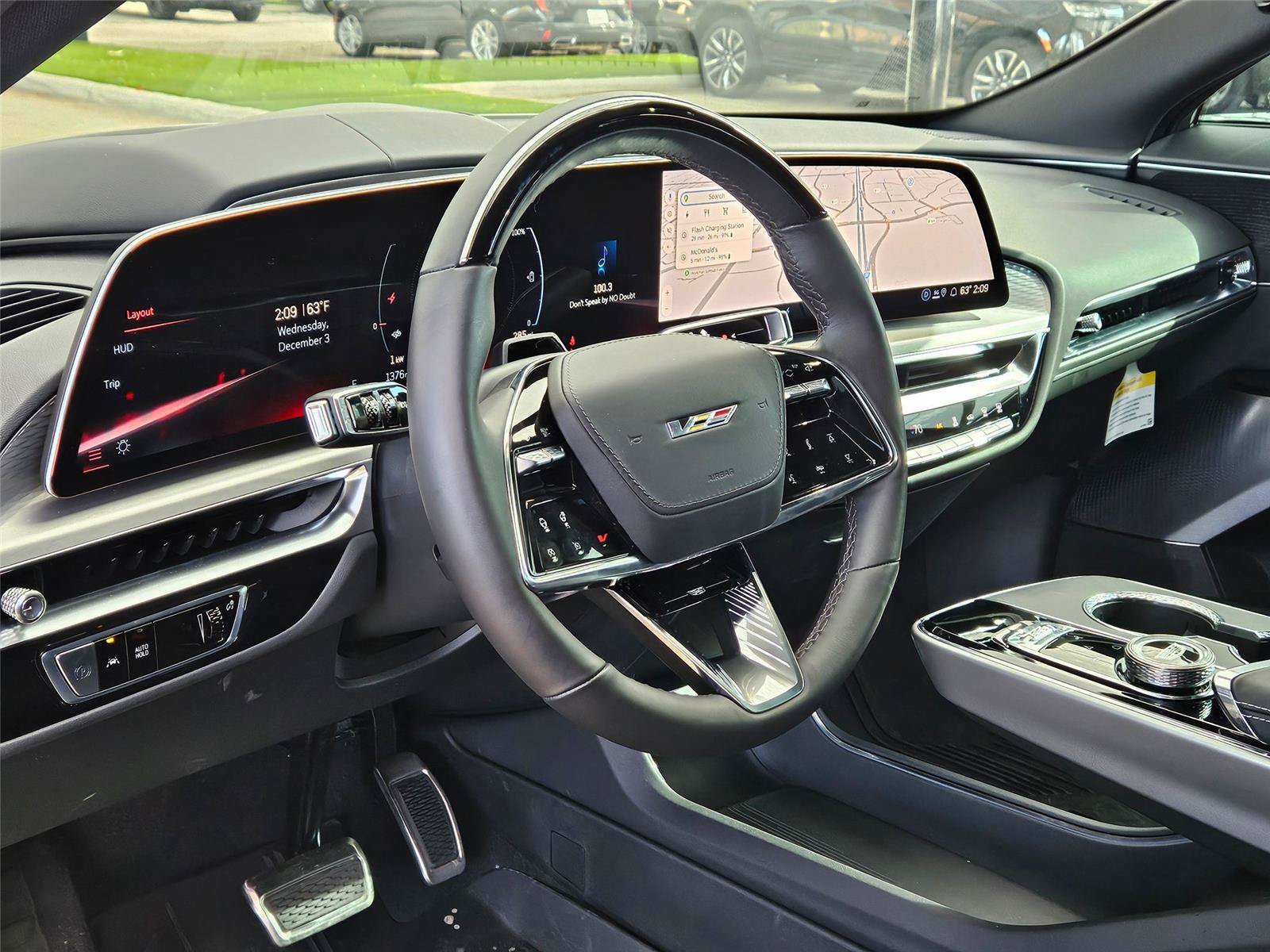 New 2026 Cadillac Lyriq V w/ LPO, Floor Liner Package AWD/4WD image 10