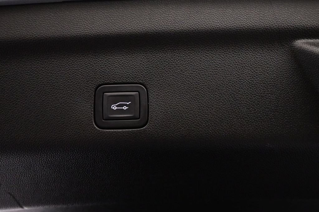 Used 2024 Chevrolet Tahoe High Country AWD/4WD image 42