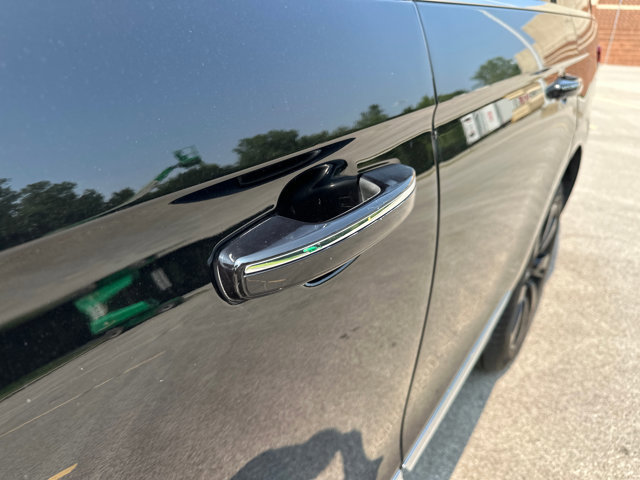 Used 2022 Lincoln Navigator Reserve image 13