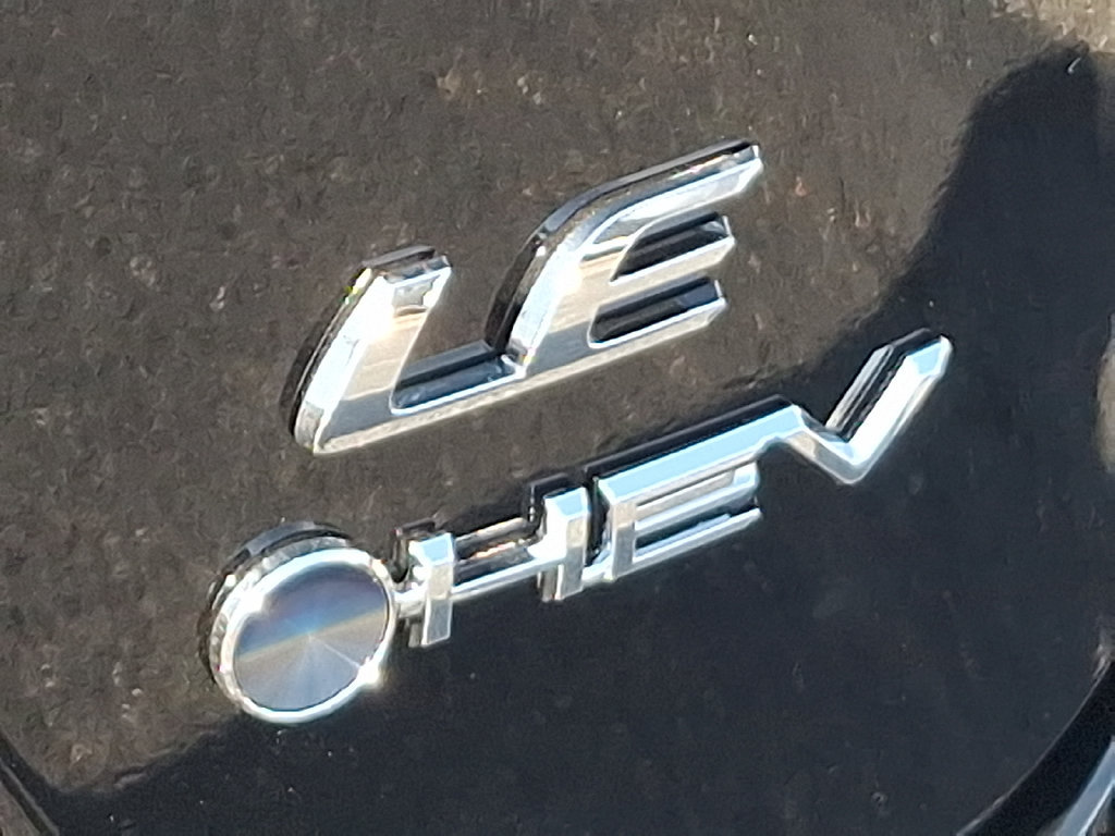Used 2027 Toyota Corolla LE FWD image 31