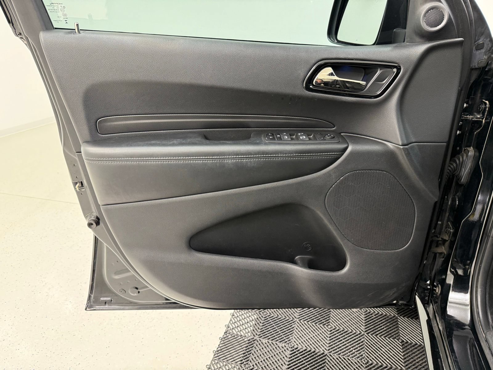 Used 2022 Dodge Durango GT w/ Blacktop Package AWD/4WD image 11