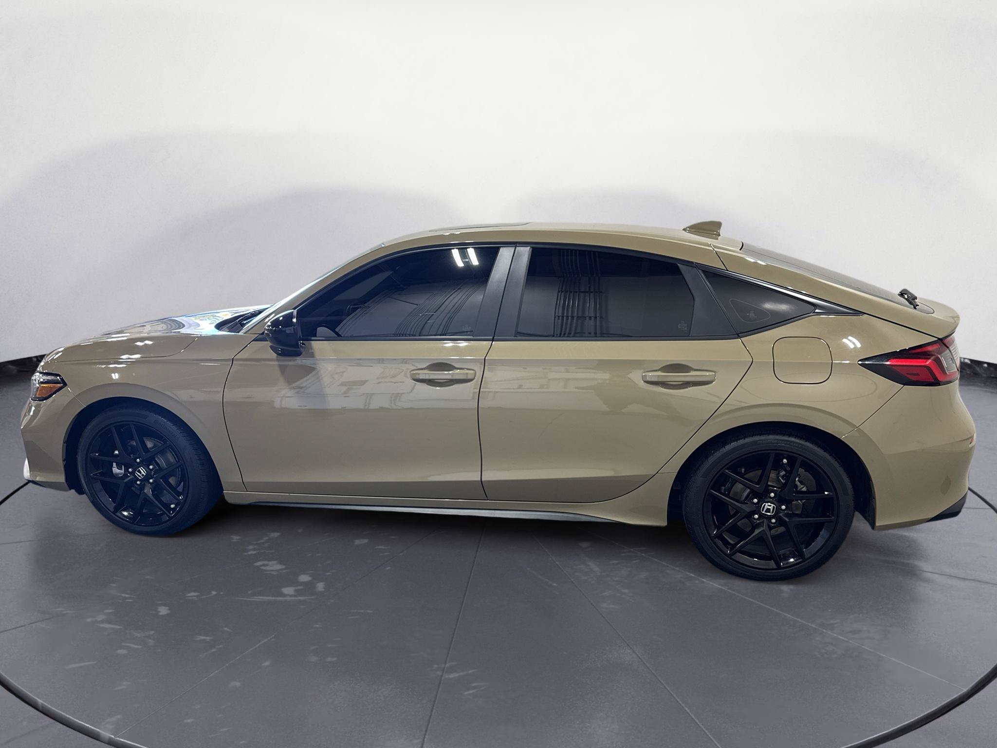 Used 2025 Honda Civic Sport image 5
