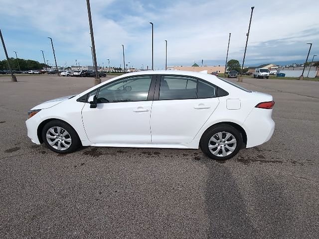 Used 2024 Toyota Corolla LE FWD image 9