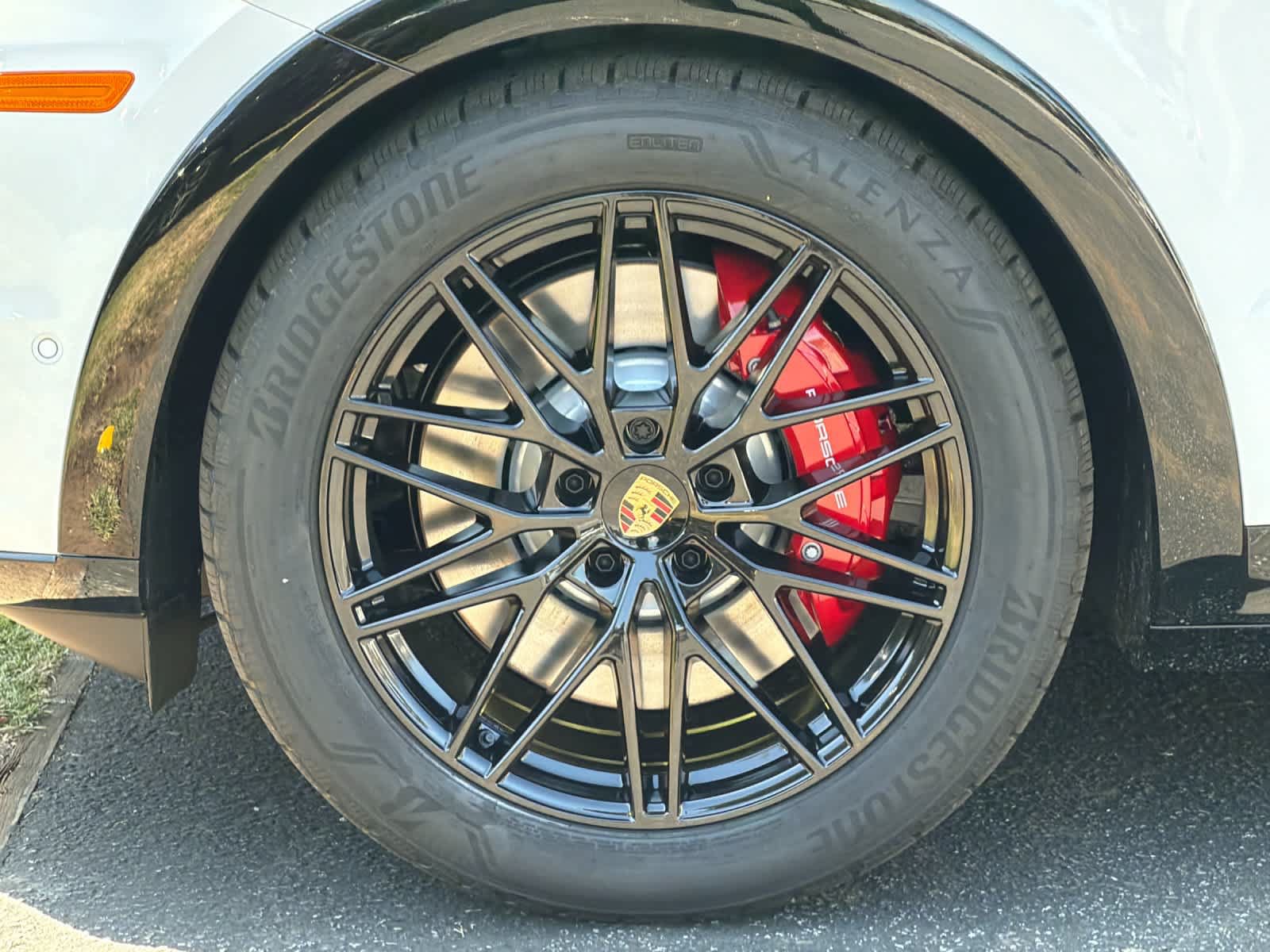 New 2026 Porsche Cayenne GTS AWD/4WD image 32