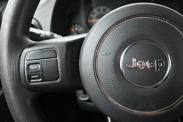 Used 2016 Jeep Patriot Sport FWD image 24