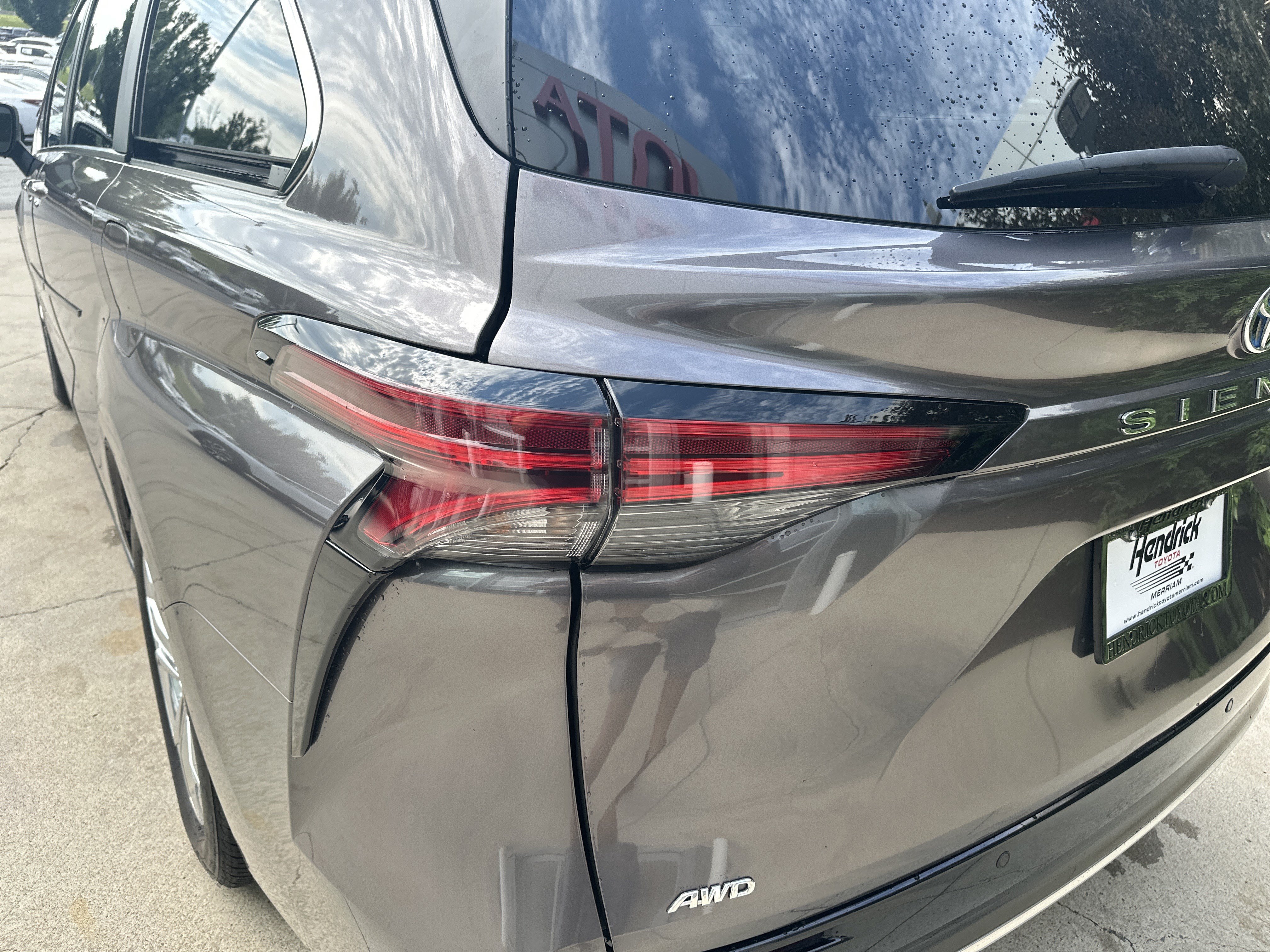 Certified 2024 Toyota Sienna Platinum AWD/4WD image 12