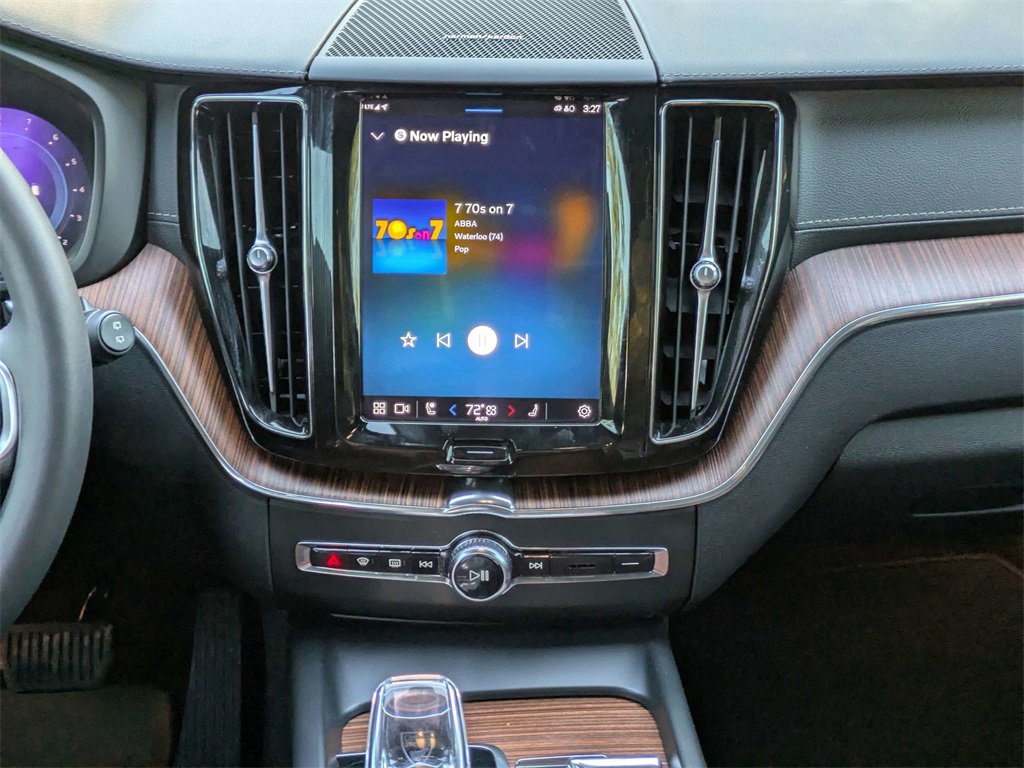 Certified 2023 Volvo XC60 B5 Ultimate w/ Protection Package Premier image 19