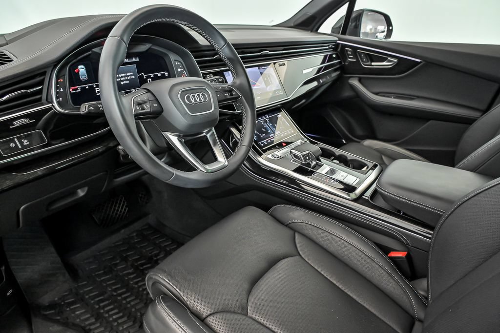 Used 2025 Audi Q7 3.0T Prestige w/ Prestige Package AWD/4WD image 11