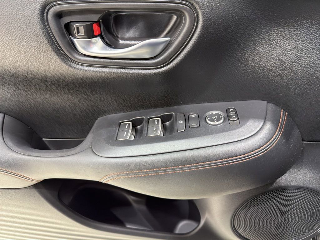 Used 2024 Honda HR-V Sport image 11