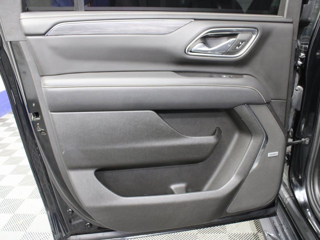 Used 2024 GMC Yukon XL SLT w/ SLT Luxury Package image 69