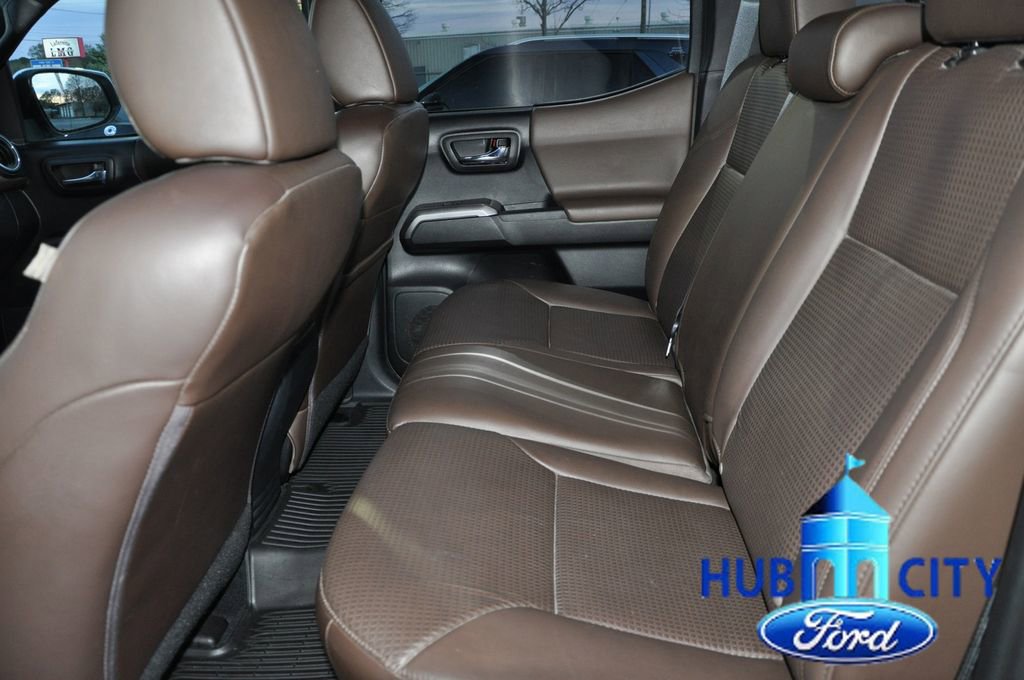Used 2020 Toyota Tacoma Limited AWD/4WD image 13