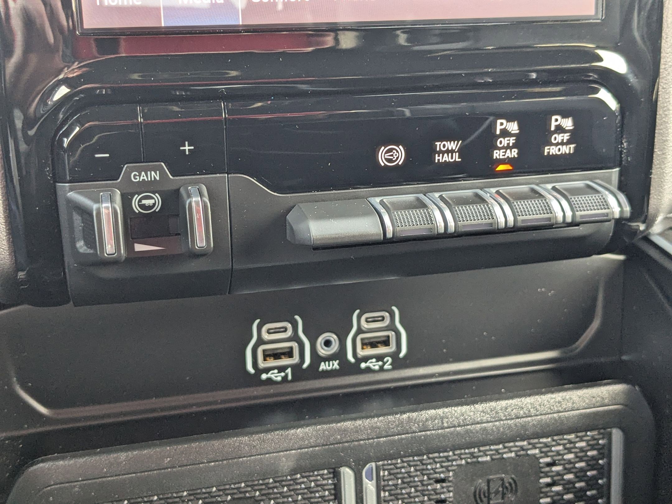 Used 2025 RAM 2500 Laramie w/ Night Edition image 25