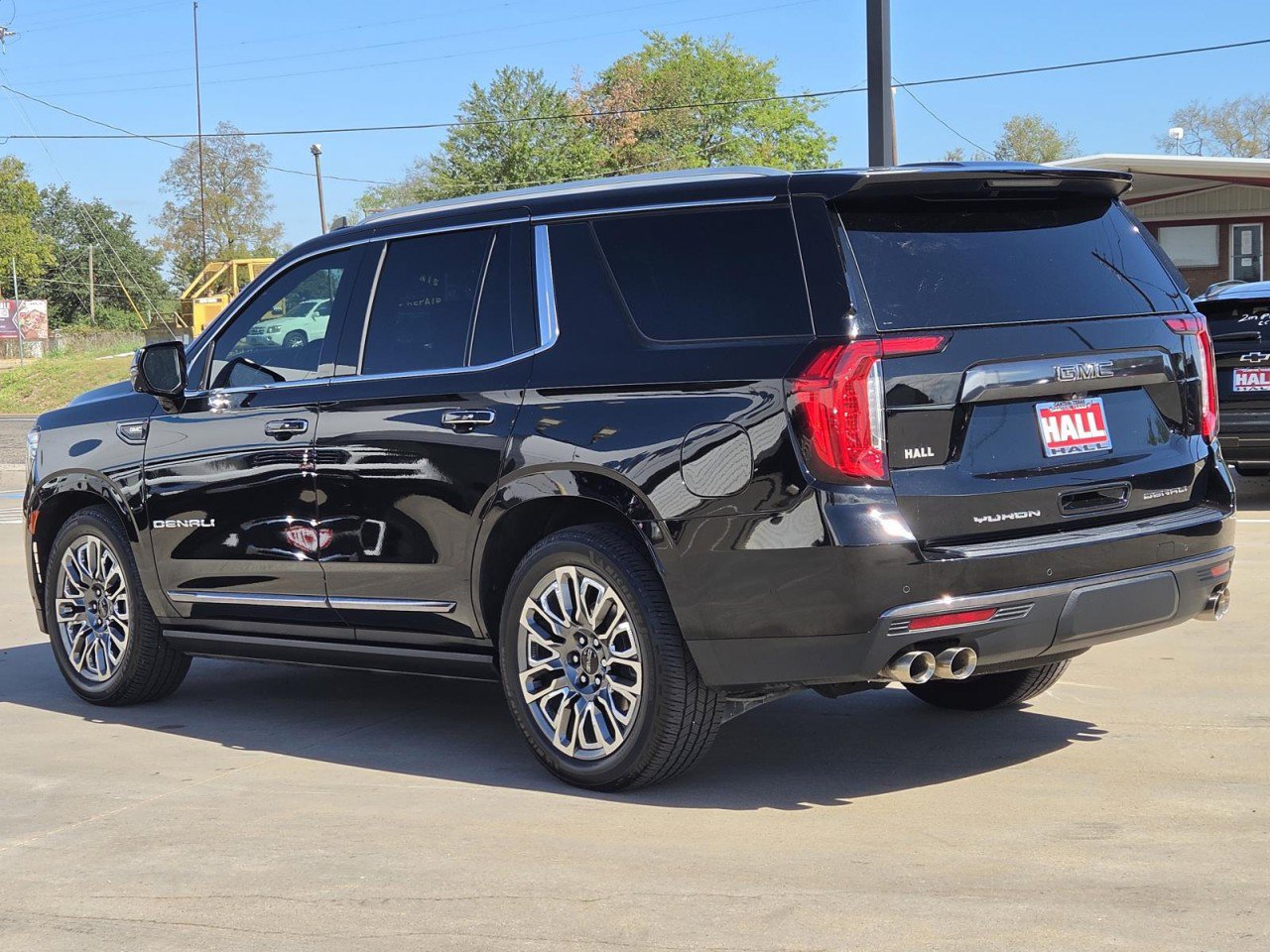 Certified 2023 GMC Yukon Denali Ultimate AWD/4WD image 6