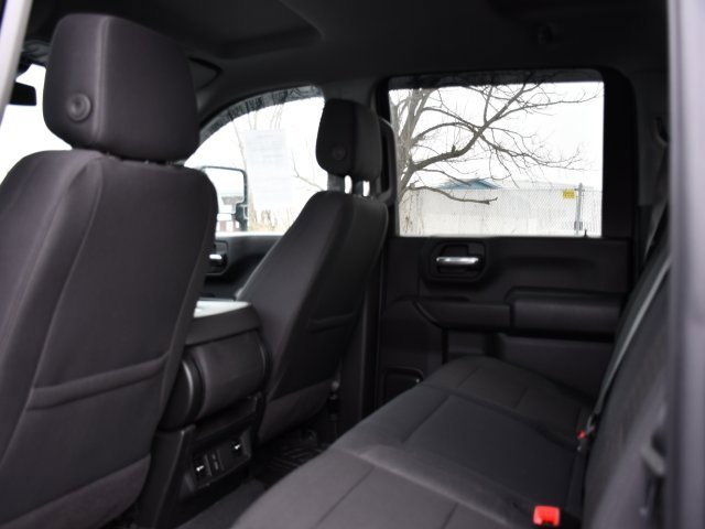Used 2025 Chevrolet Silverado 2500 Custom w/ Custom Value Package image 18