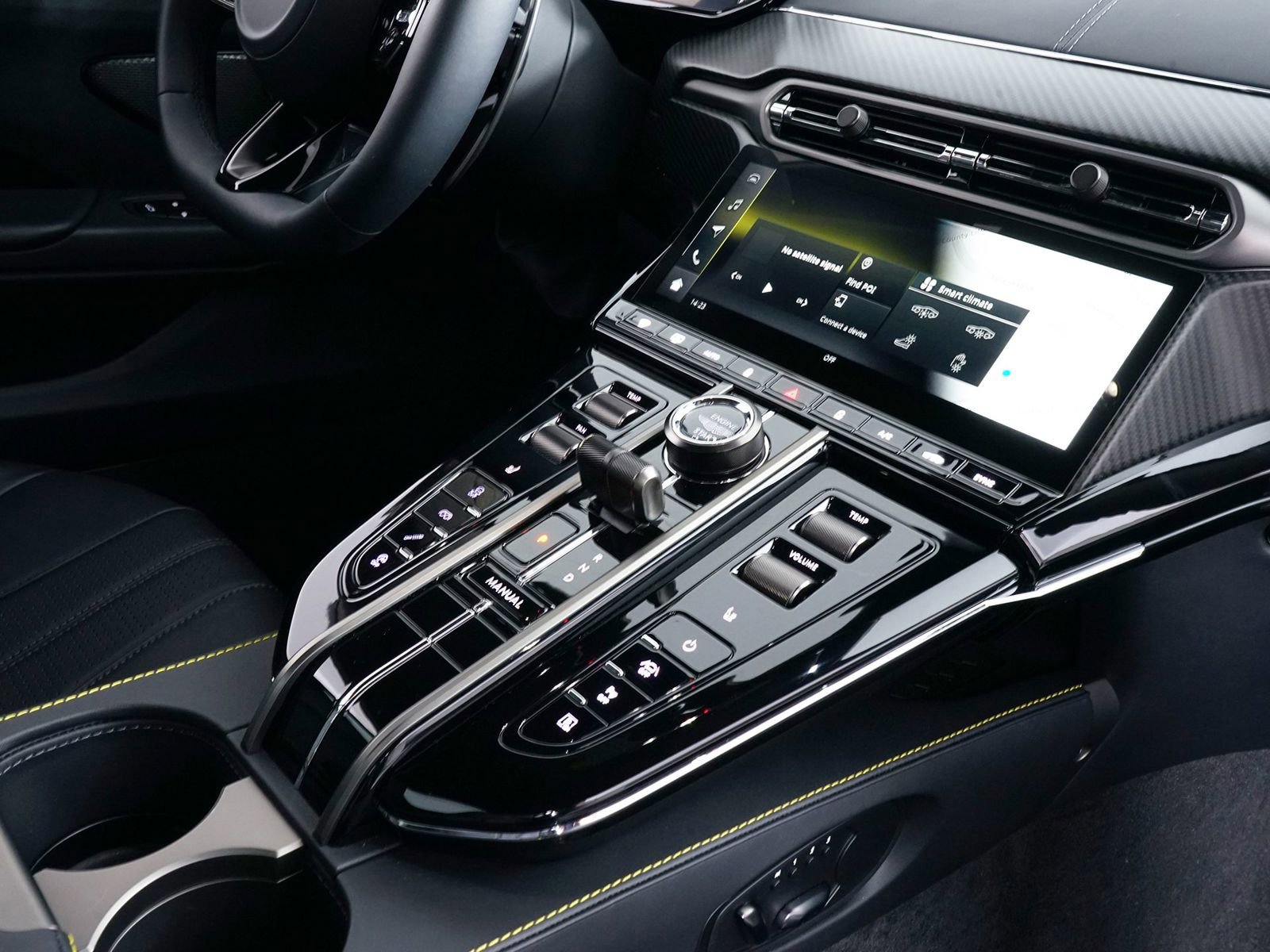 New 2026 Aston Martin V8 Vantage Coupe image 25