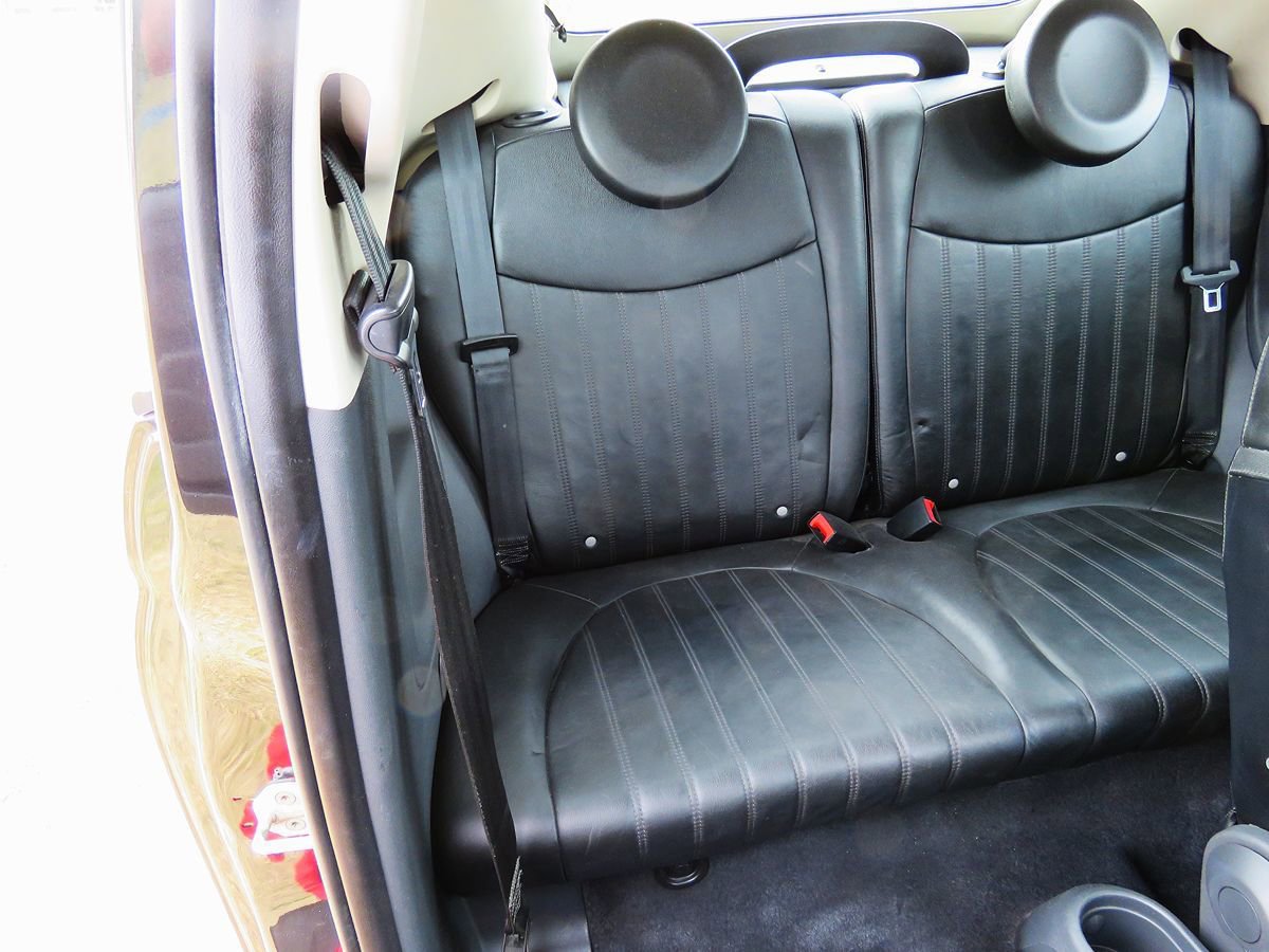 Used 2013 FIAT 500 Lounge FWD image 16