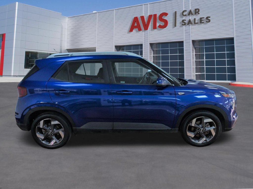 Used 2026 Hyundai Venue SEL FWD image 5