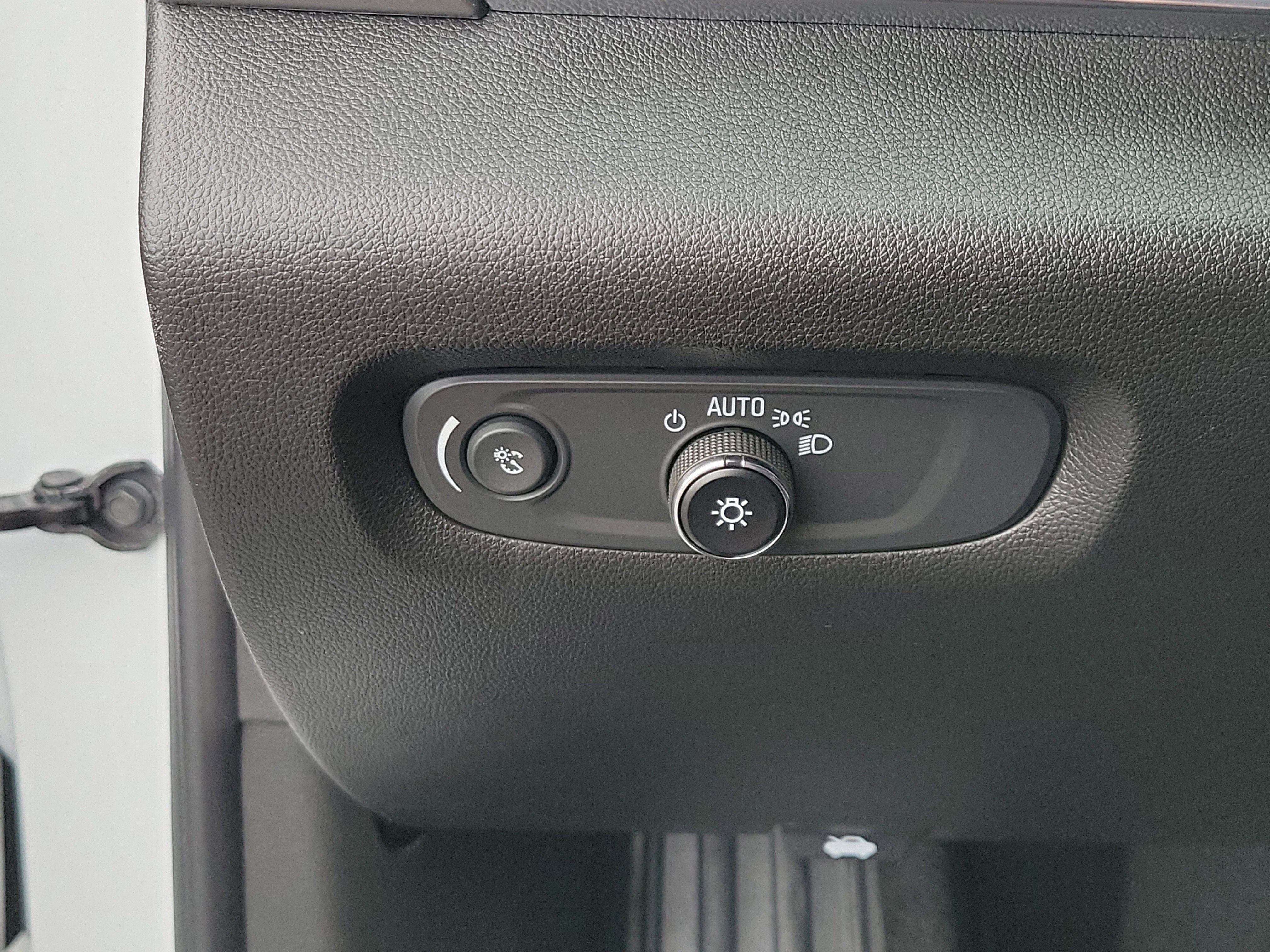 Used 2023 Chevrolet Traverse LT FWD image 27