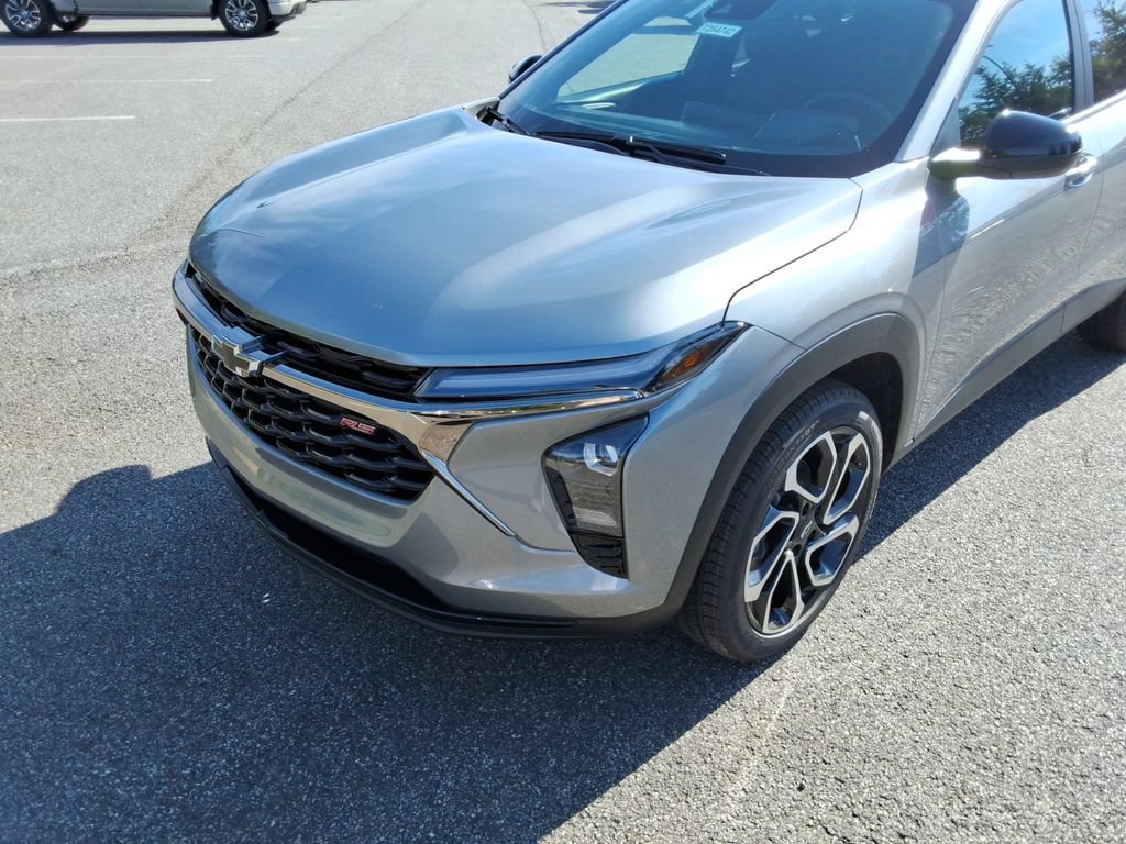 New 2026 Chevrolet Trax RS w/ Driver Confidence Package FWD image 9
