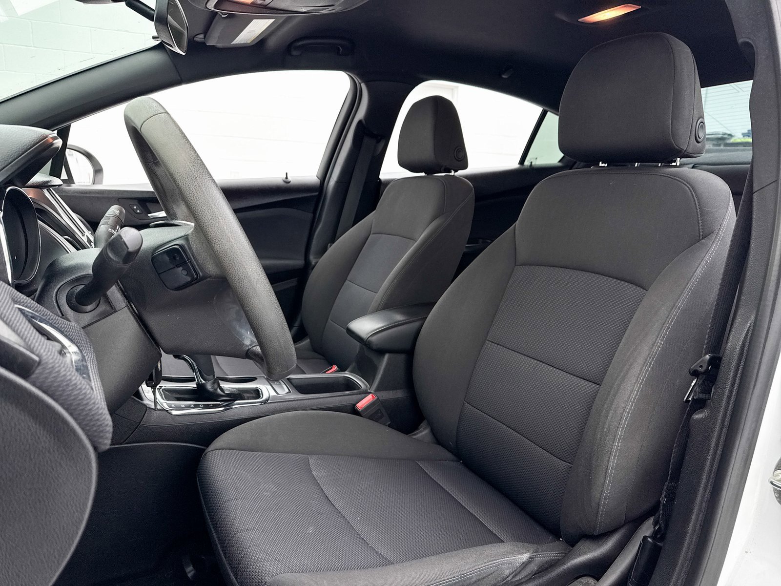 Used 2018 Chevrolet Cruze LT w/ RS Package image 16