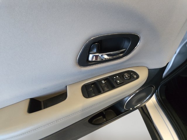 Used 2018 Honda HR-V EX image 10