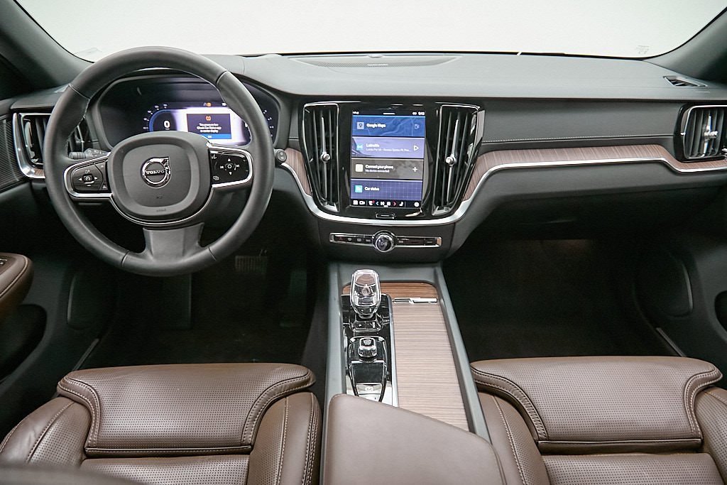 Certified 2024 Volvo V60 B5 Cross Country Ultimate image 23