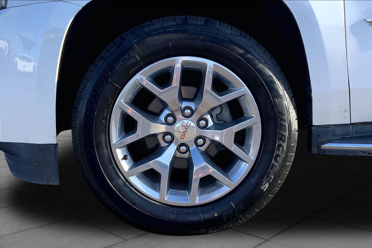 Used 2018 GMC Yukon SLT w/ Open Road Package RWD image 11