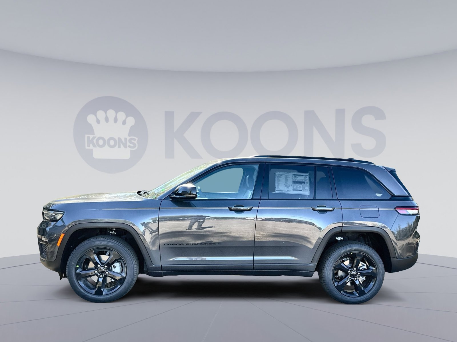 New 2025 Jeep Grand Cherokee Limited w/ Luxury Tech Group II image 2