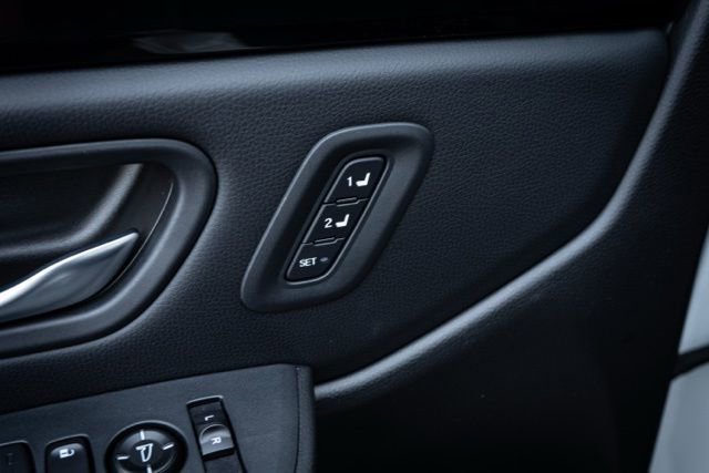 Used 2025 Honda Pilot EX-L image 33